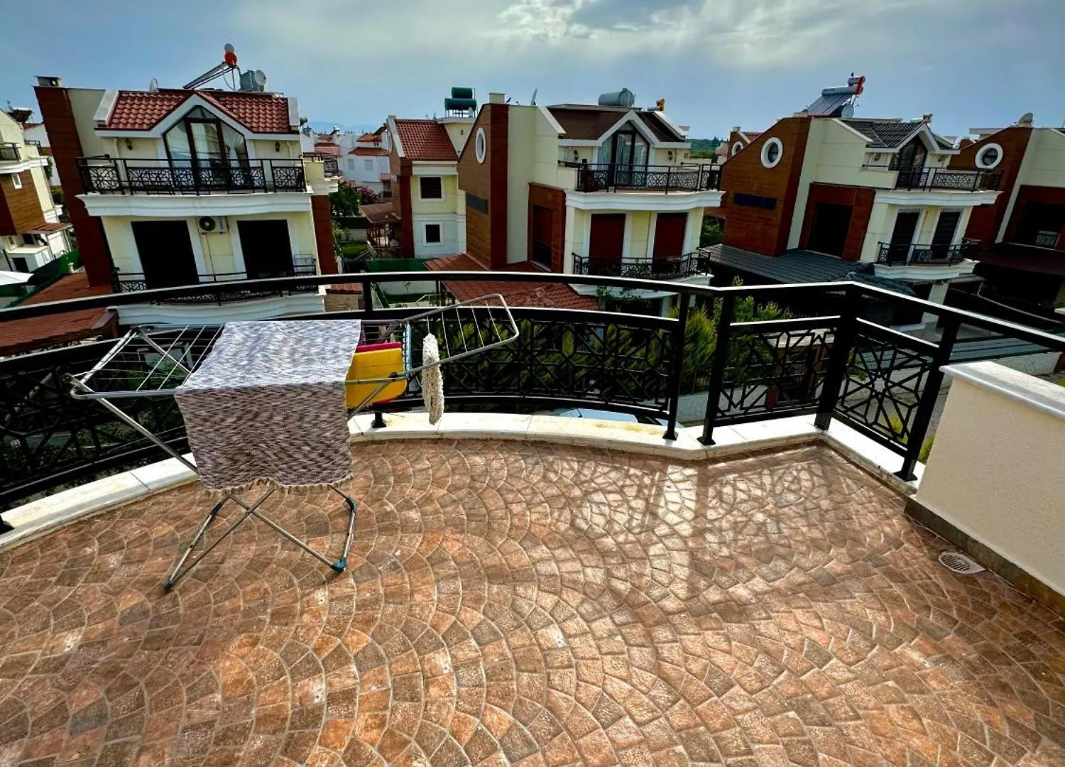 Polina Brn Villa Dikili Turkey