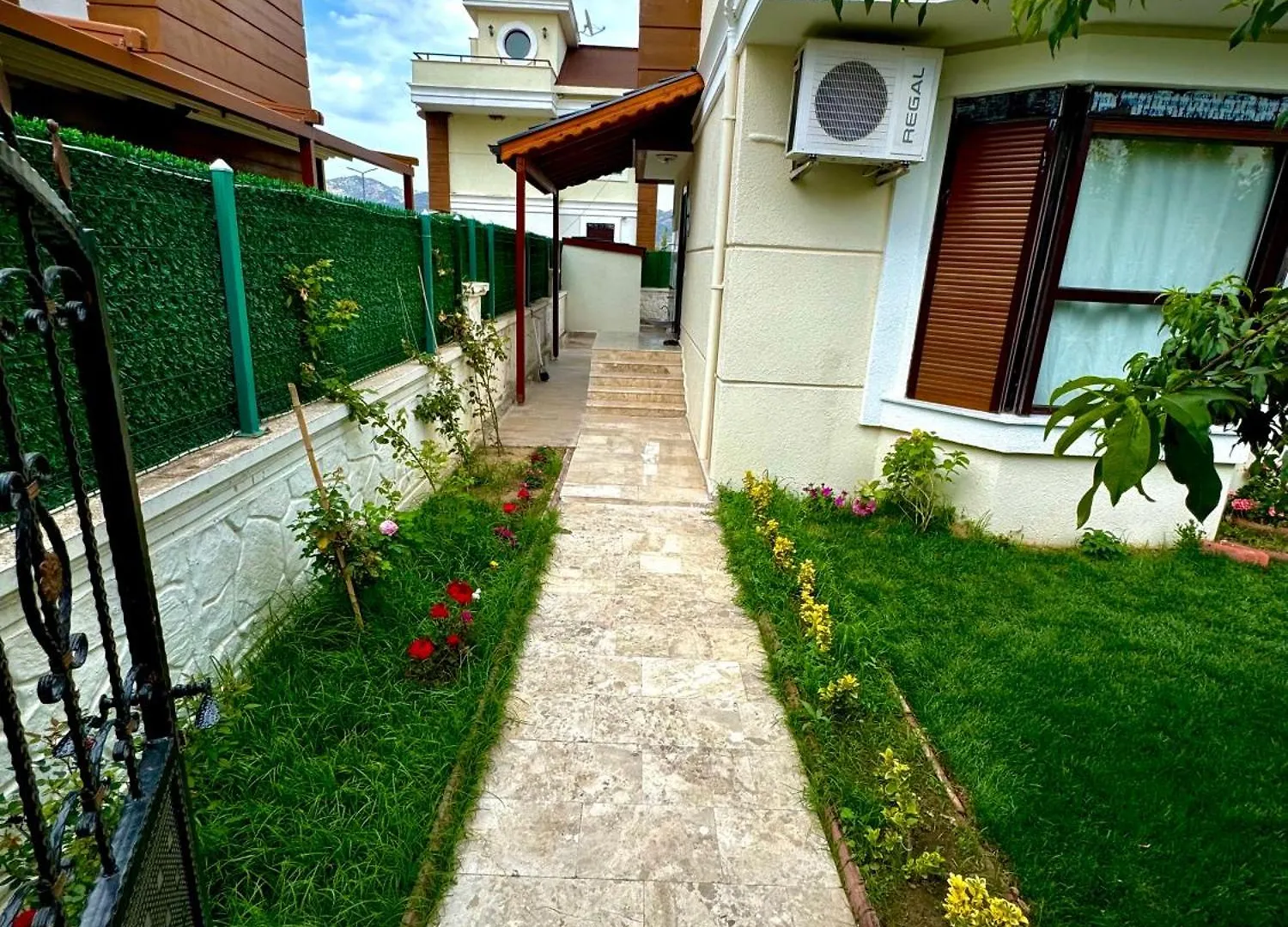 Polina Brn Villa Dikili